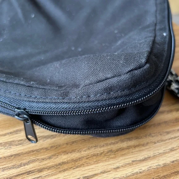 Kavu Black Canvas Crossbody with Black-and-White Rope Strap - Picture 10 of 11